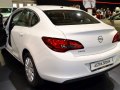 2012 Opel Astra J Sedan - Снимка 9