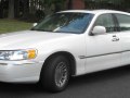 1998 Lincoln Town Car III  (FN145) - Teknik özellikler, Yakıt tüketimi, Boyutlar