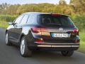 2012 Opel Astra J Sports Tourer (facelift 2012) - Снимка 2