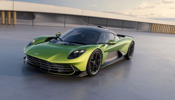 2025 Aston Martin Valhalla - εικόνα 1