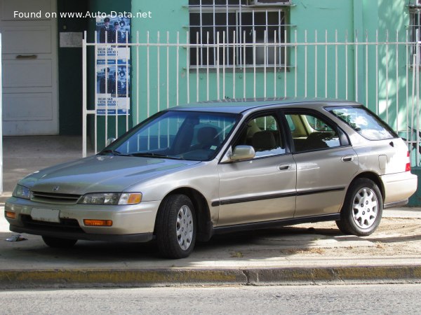 1993 Honda Accord V Wagon (CE) - Kuva 1