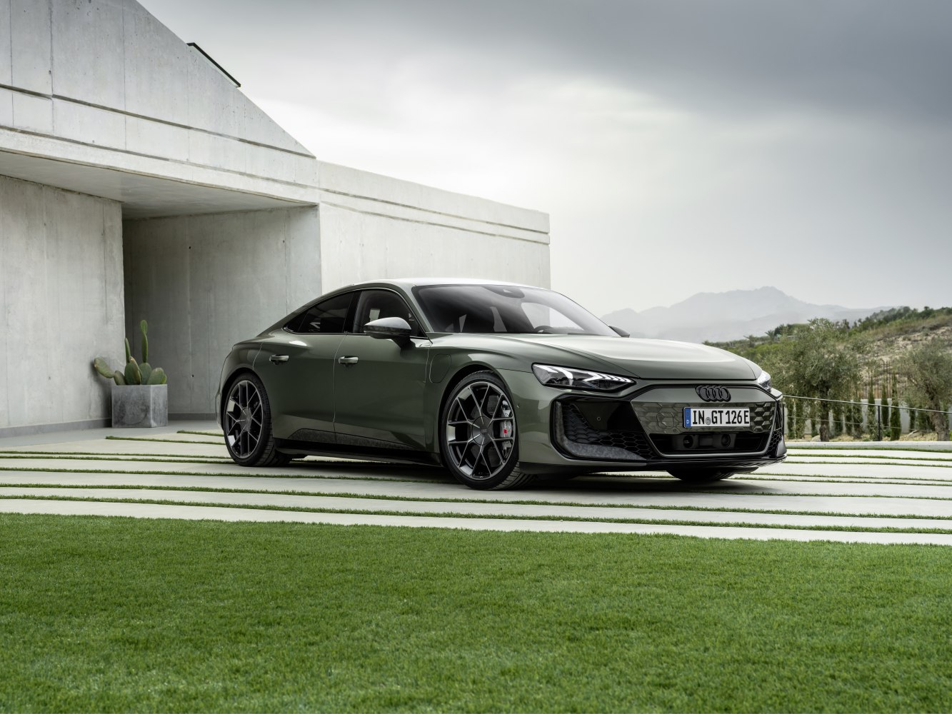 2024 Audi RS etron GT (facelift 2024) performance 105 kWh (925 Hp