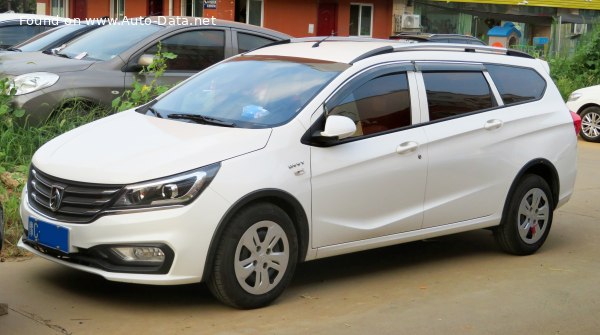 2017 Baojun 310W - Kuva 1