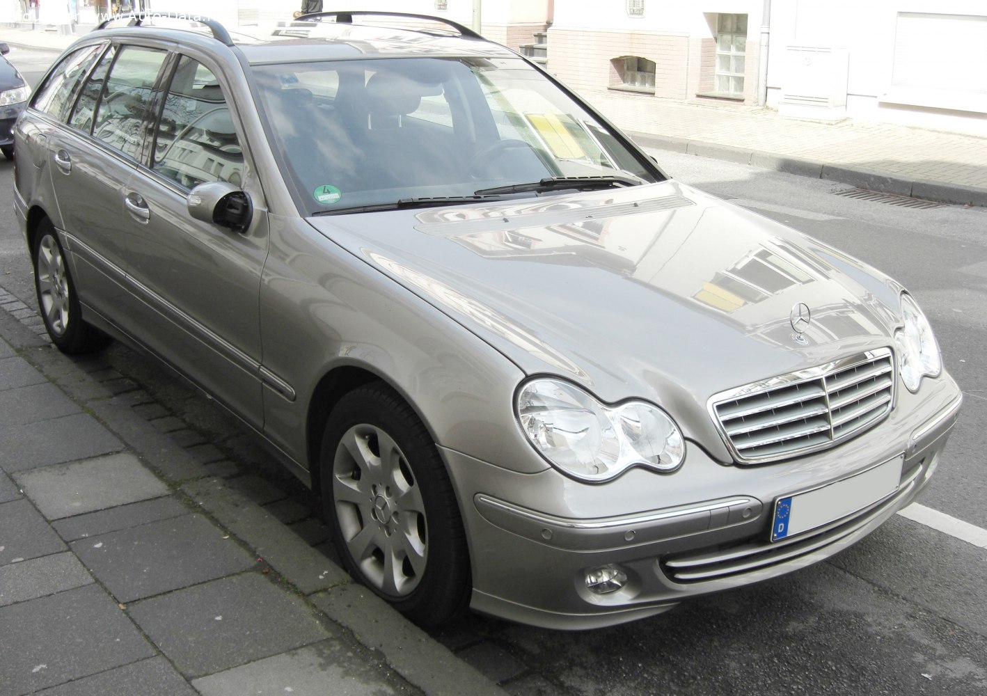 2004 Mercedes-Benz C-class (W203, facelift 2004) C 200 CDI (122 CV)