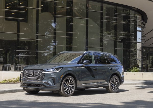 2025 Lincoln Aviator II (facelift 2024) - Kuva 1