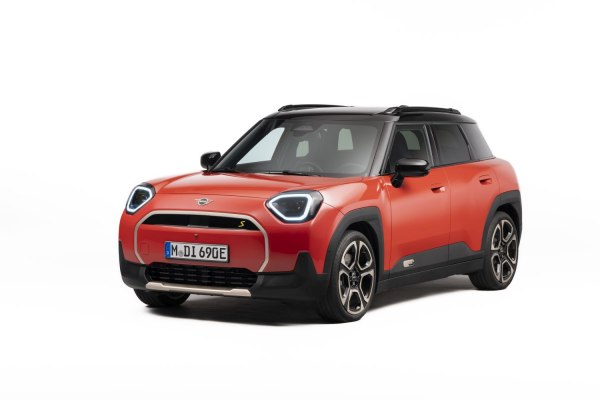 2024 Mini Aceman (J05) - Bilde 1