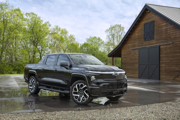 2024 Chevrolet Silverado EV Crew Cab - Снимка 1