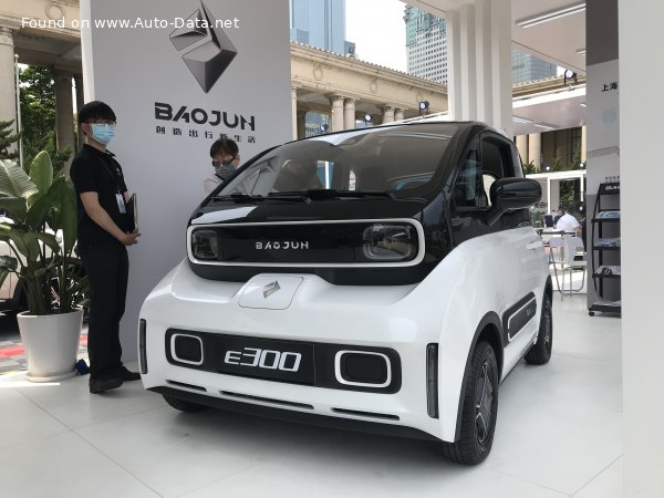 2020 Baojun E300 - Фото 1