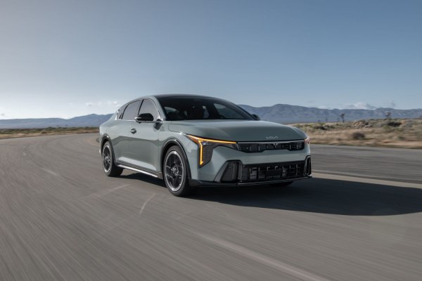 2025 Kia K4 (2025) - Fotografie 1