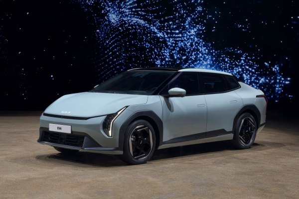 2025 Kia EV4 - Fotografie 1