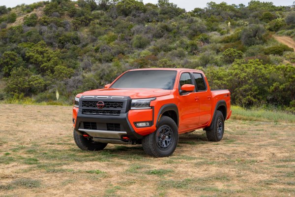 2025 Nissan Frontier III Crew Cab (facelift 2024) - Foto 1