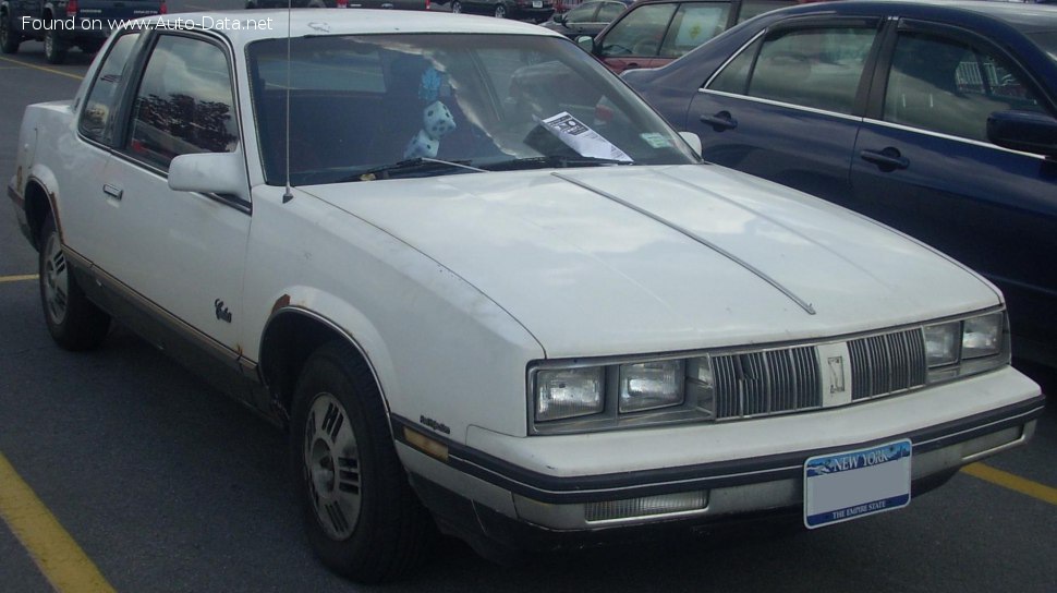 1984 Oldsmobile Cutlass Calais Coupe - Снимка 1