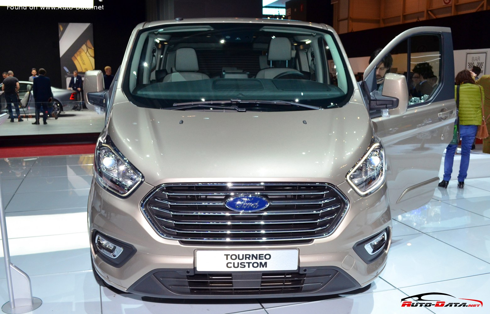 Ford Tourneo Custom Technical Specs Fuel Consumption Dimensions