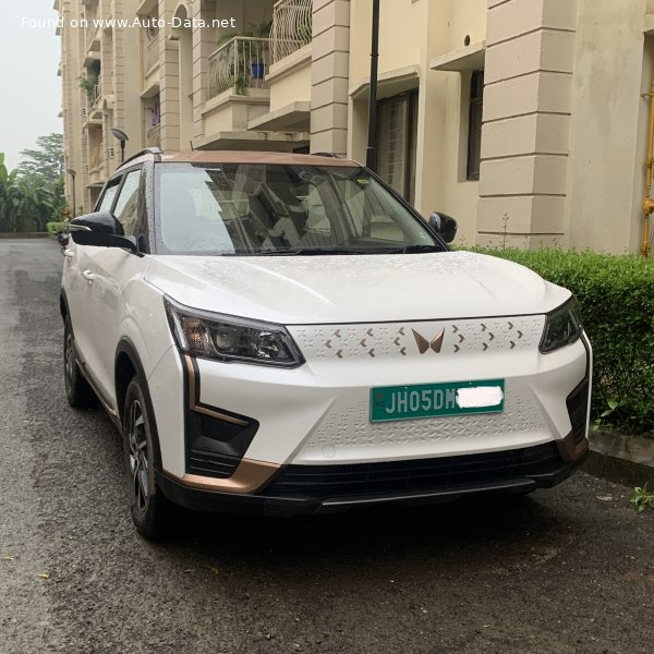 2024 Mahindra XUV400 - Kuva 1