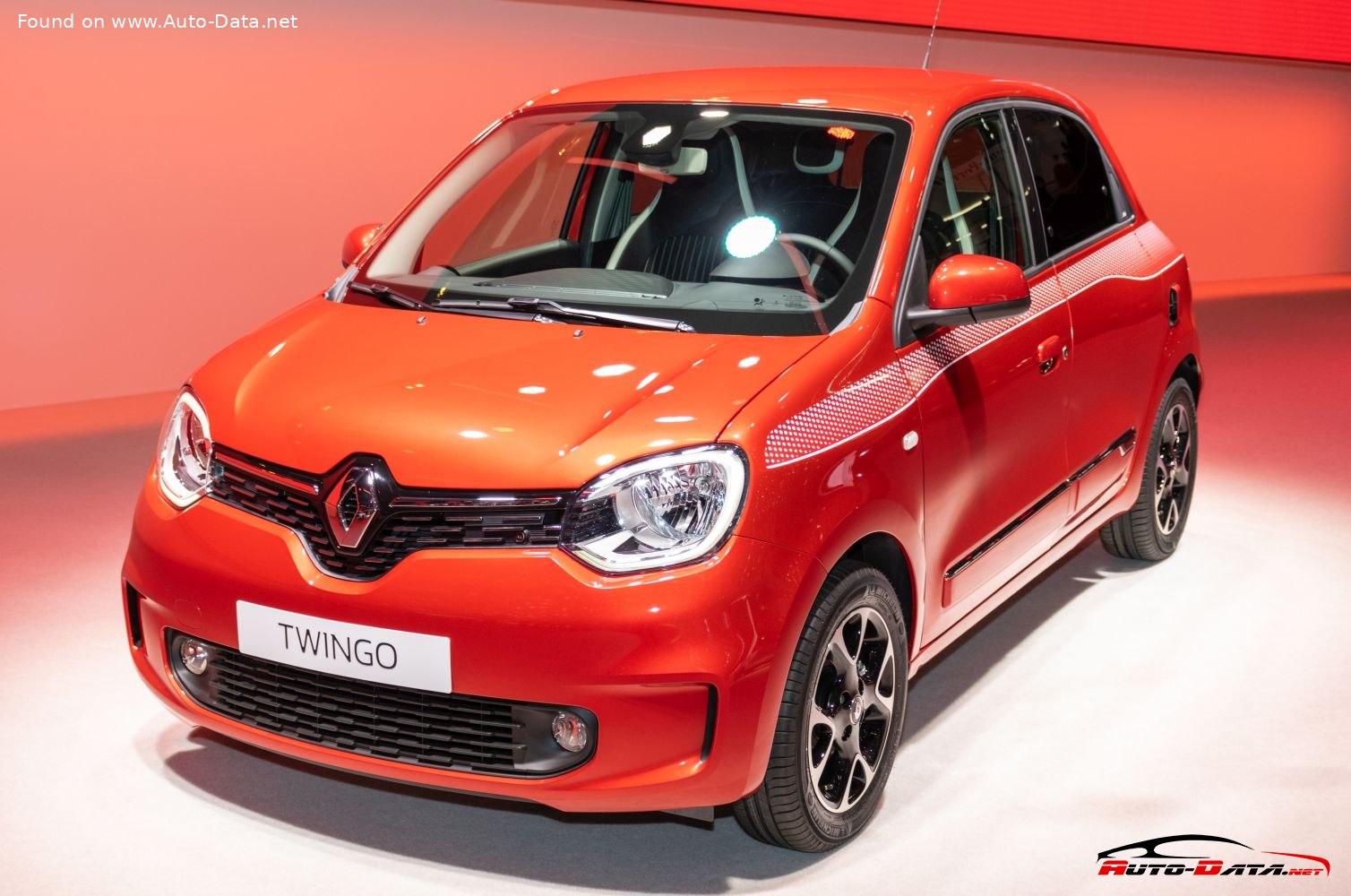 Renault Twingo 3 Phase 1 TCe 90 specs, dimensions