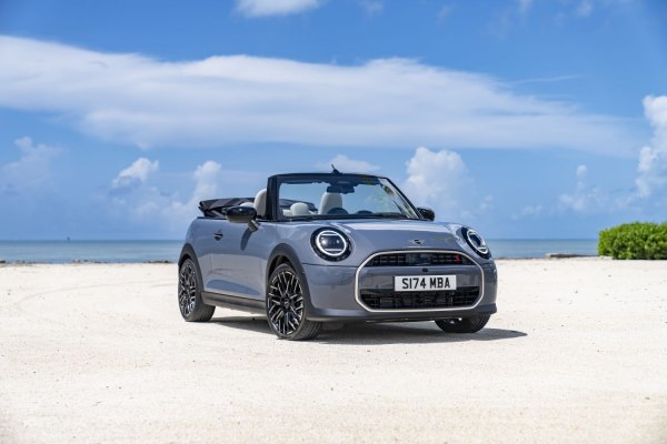 2025 Mini Convertible (F67) - Foto 1