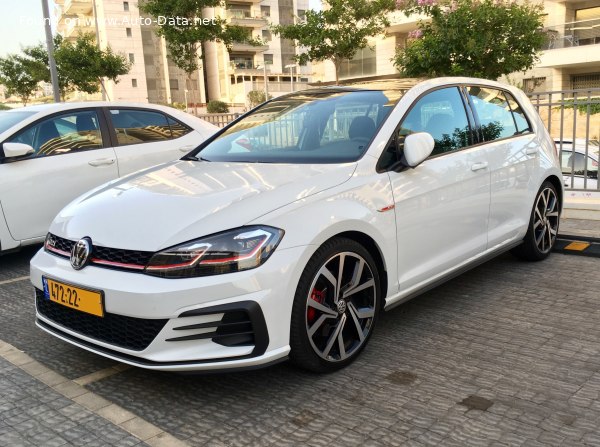 2017 Volkswagen Golf VII (5-door, facelift 2017) - Fotografia 1